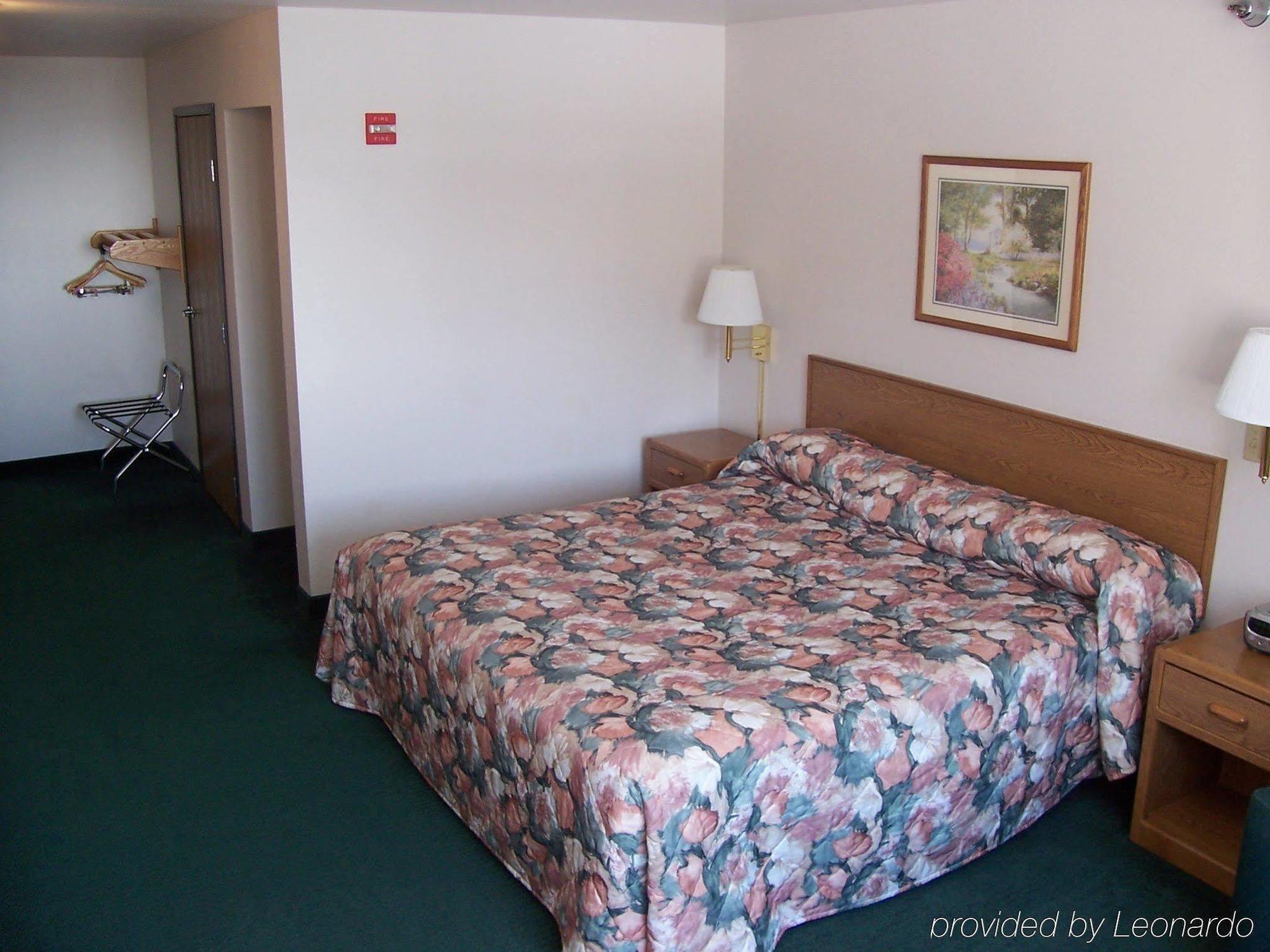 Budget Host Inn & Suites North Branch Δωμάτιο φωτογραφία